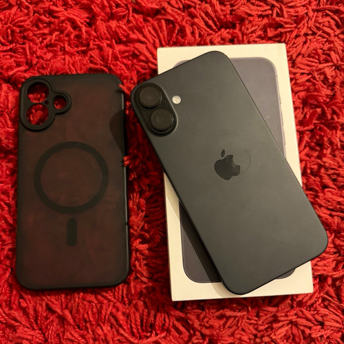 Apple iphone plus 128gb - 16,