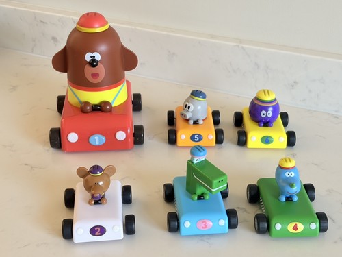 Hey duggee talking large - hey,