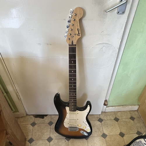 Squier stratocaster solid body - stratocaster,