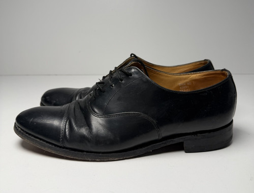 Loake black brogues - black,