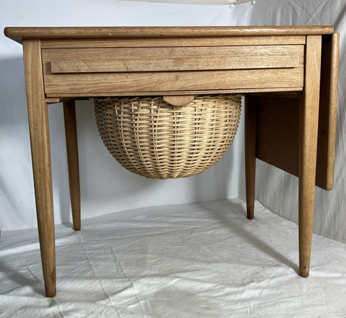 Danish extending sewing - extending, table