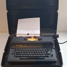 Silver Reed 2500 SL Electric Typewriter & Carry Case - Working