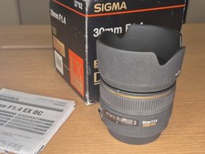 Sigma 30mm f/1.4 EX DC HSM Lens for Sigma SA Mount fit (Sigma DSLR cameras)