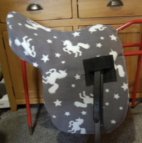 Unicorn fleece ride saddle - unicorn,