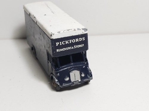 Kemlow pickfords removers - kemlow,