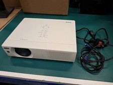 Sanyo PLC-XU105 Pro Xtrax Multiverse XGA Projector 4500 Lumens. 