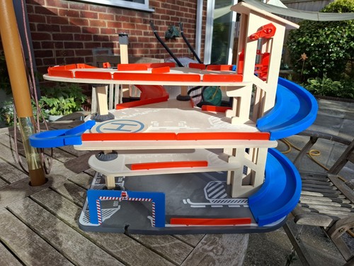 Wooden toy car park with - car,