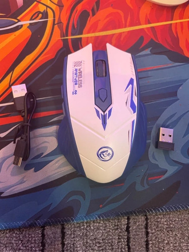 Wireless gaming mouse