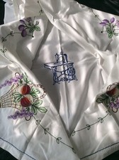 Antique Table Cloth Resin Hand