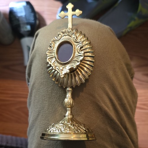 Gold tone christian - gold-tone, reliquary