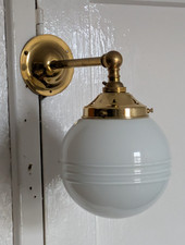 SINGLE ART DECO WALL LIGHT