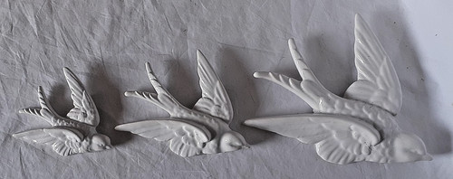 Graduated set flying white - graduated,