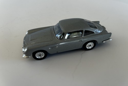Corgi aston martin db5 007 - aston,