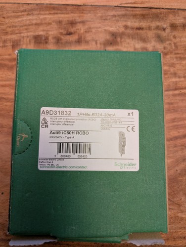 Schneider electric a9d31832 - schneider,