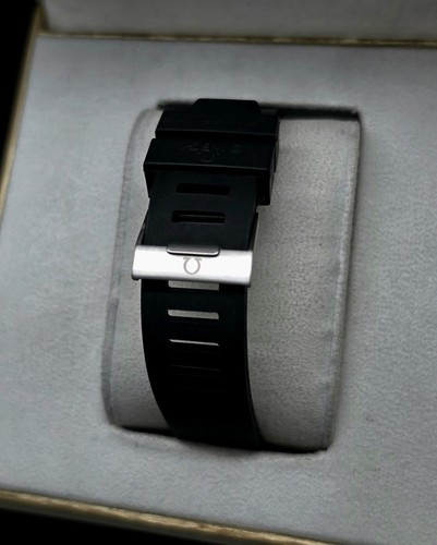 Black 22mm rubber strap - black, fit