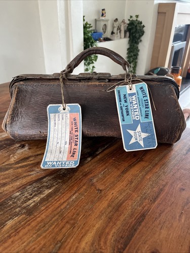 Antique leather gladstone bag - antique,