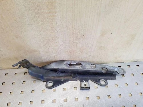 Volvo xc70 front left - volvo,