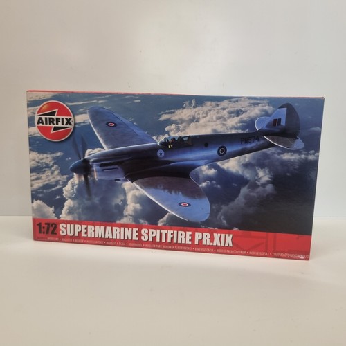 Model plane kit supermarine - plane,