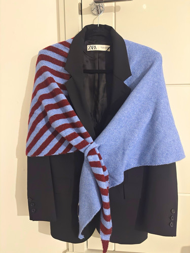 Triangle blue burgundy - triangle,
