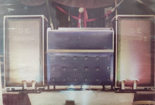 Vintage mobile disco - mobile, deck