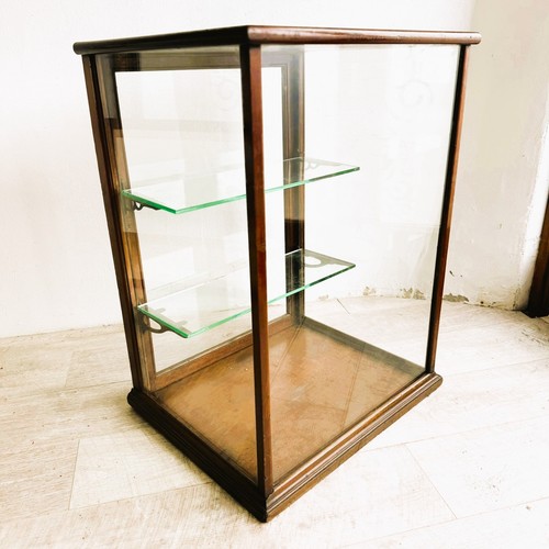 Antique mahogany shop - mahogany, display