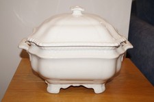 RARE - Large 16" SPODE OFF-WHITE GADROON TUREEN - No Ladle 