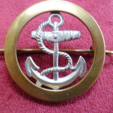 ROYAL NAVY UNIFORM HAT/BERET BADGE