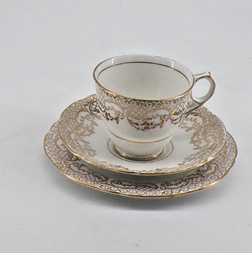 Stunning vintage royal - stunning,
