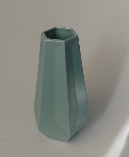 Ikea livslang vase - ikea, faceted