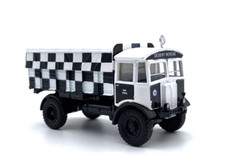 AL 1:76 White AEC Matador