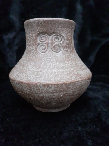 Rustic vase studio - *rustic,