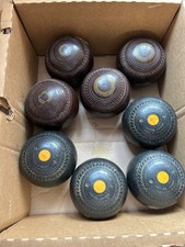 2x SETS OF BOWLS: 1 SET OF 4 X