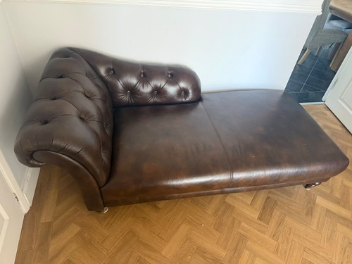 Chesterfield chaise lounge - chaise,
