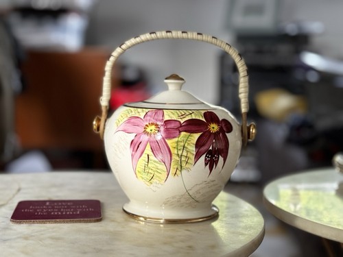 Vintage 1950 biscuit - 1950’s,