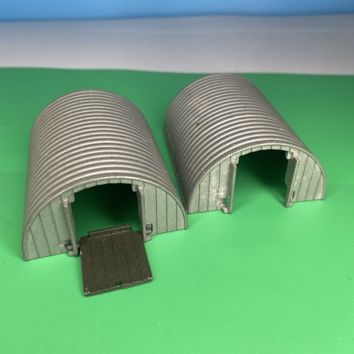Britains farm metal - britains, sty