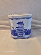 willow pattern tea cady by