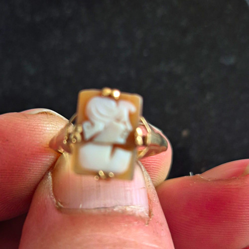 9ct yellow gold hallmarked - 9ct,