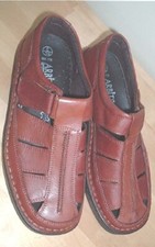 MENS / older boy brown leather