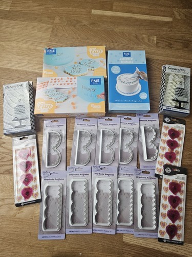 Bundle pme fondant cutters - of,