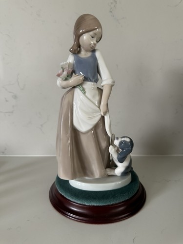 Nao lladro figurine - by,