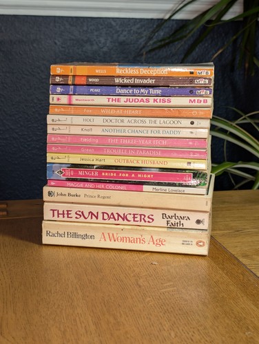 X15 mills boon vintage - &,