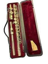 Yamaha 211SII Flute with