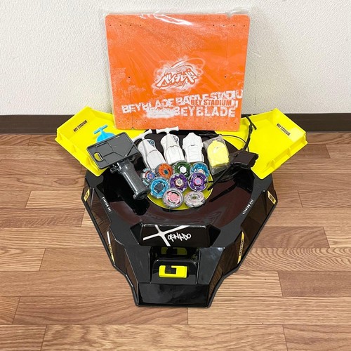 Metal fight beyblade tornado - fight,