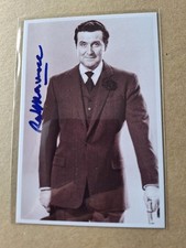 PATRICK MACNEE - JOHN STEED THE AVENGERS  TV LEGEND HAND-SIGNED PHOTOGRAPH