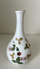 Wedgwood Wild Strawberry Bud