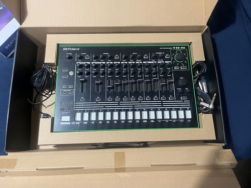 Roland tr8 rhythm performer - tr8,