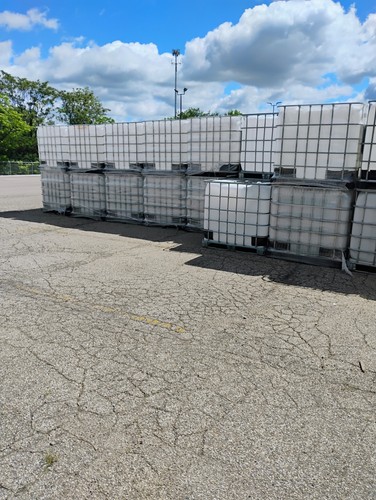 Lot ibc totes liquid - totes,