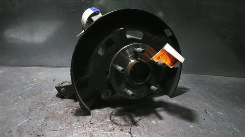 Stub axle left front astra - left,