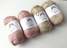 Hobbii Friends Bundle of  8/8