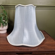 Medium Vintage Style Standard